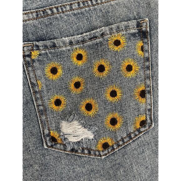 Sunflower Hand Painted Denim Shorts NWT Just Black Denim Medium - Picture 3 of 6